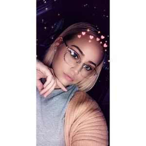 Meet your Posher, Gabby